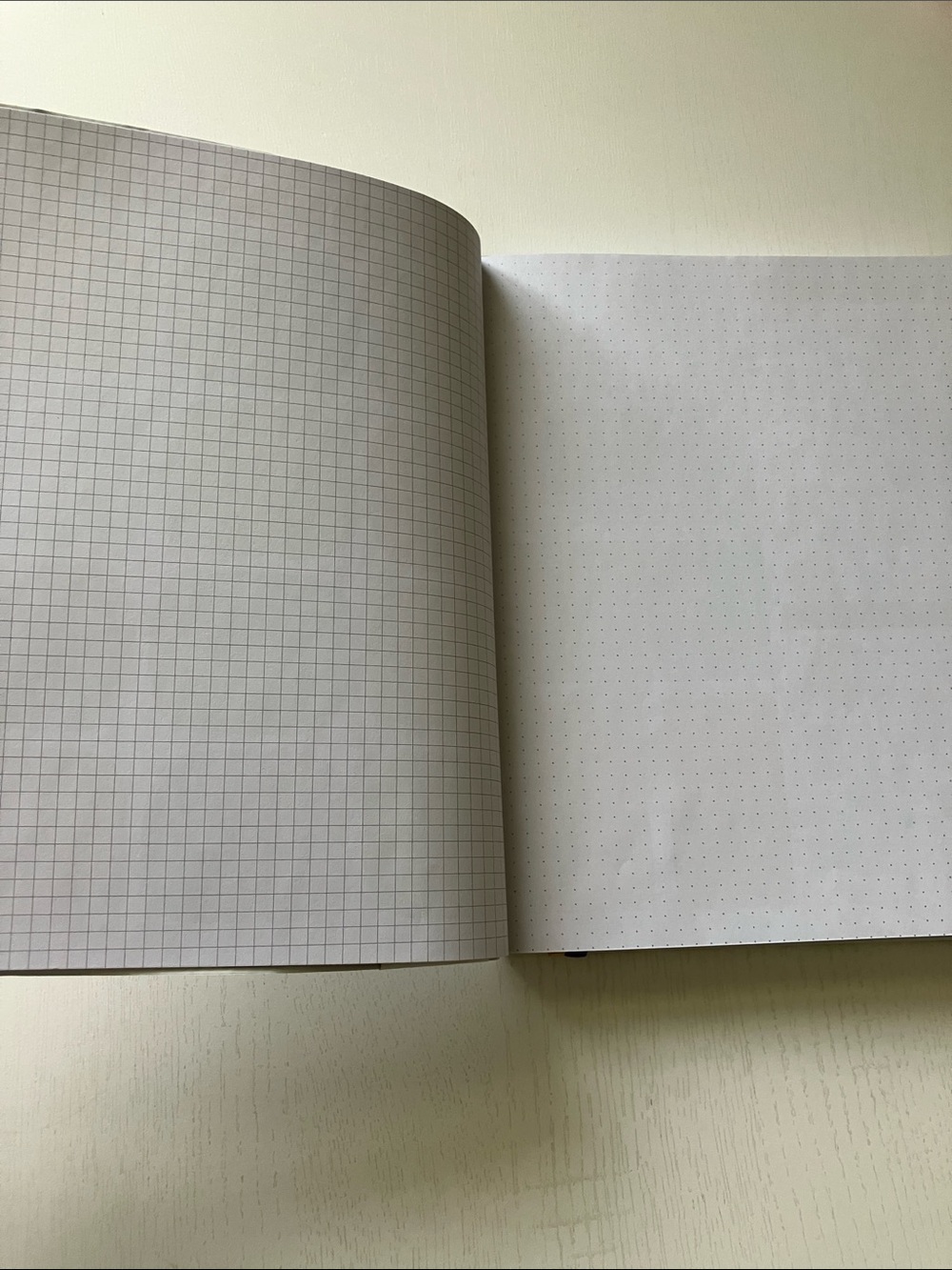 The Creative Expert 17 Month Planner - (August 2026-December 2027) NWT - Picture 9 of 16